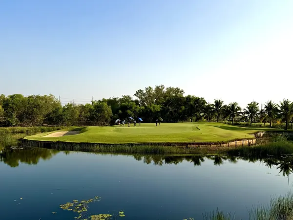 Royal Bang Pa-In Golf Club — 照片 7